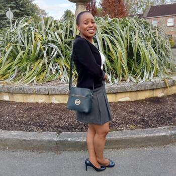 Babysitter Lucan: Zandile