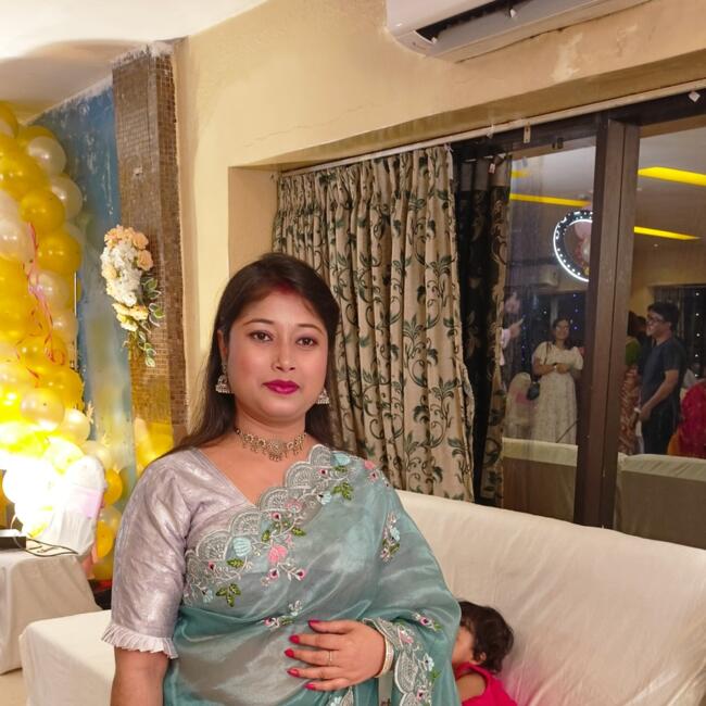 Baby-sitter in Calcutta: Moumita
