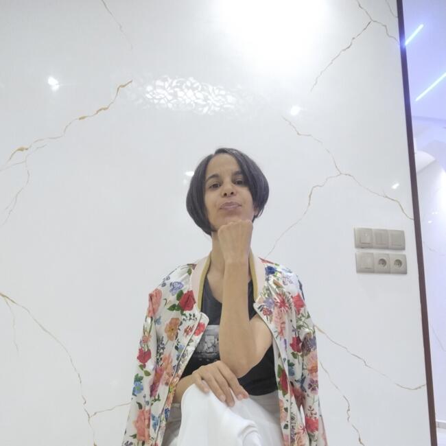 Babysitter in Casablanca: Aziza