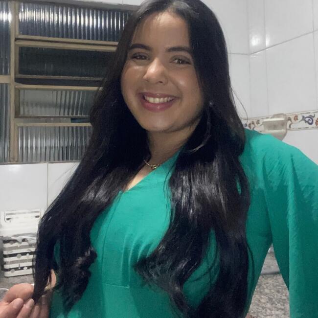 Babá em Embu das Artes: Helena