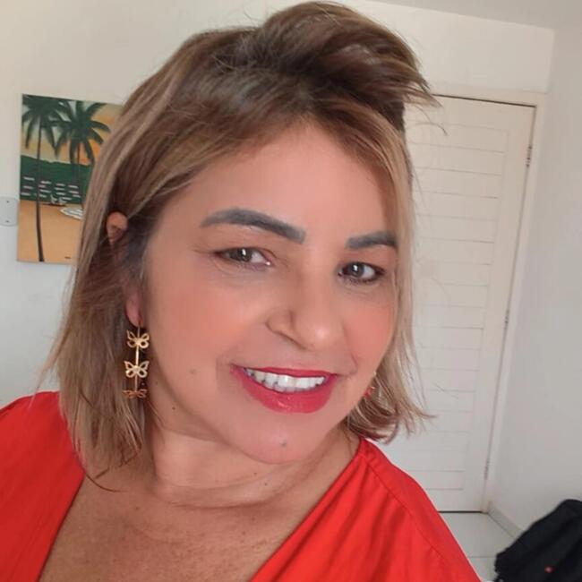 Babysitter in Parnamirim: Adriana