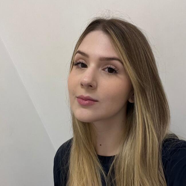 Babysitter in Londrina: Ana Lydia