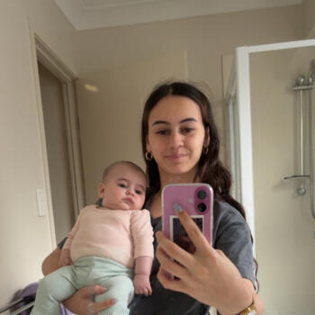 Babysitter Gold Coast: Jevahnia