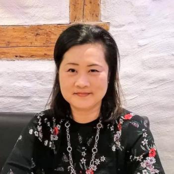 Babysittere i Virum: Akiko