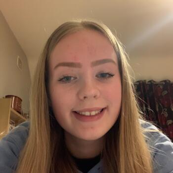 Babysitter in Kilkenny: Amy