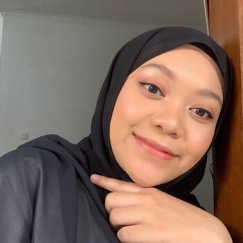 Babysitting job in Bandung: babysitting job Nabila