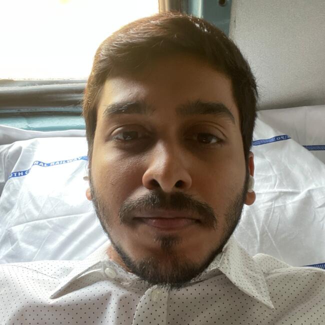 Surat में बेबीसिटिंग की नौकरी: Mohit