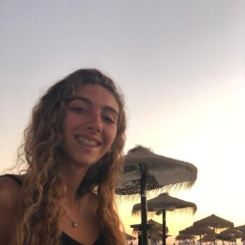 Babysitter em Oeiras: Maria