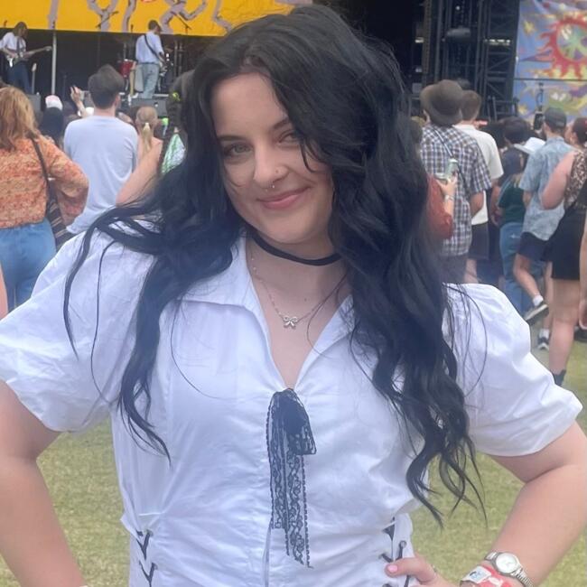 Babysitter in Sunshine Coast: Maya