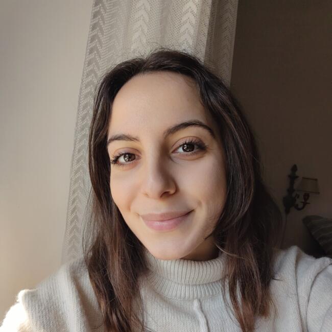 Babysitter in Rome: Erica