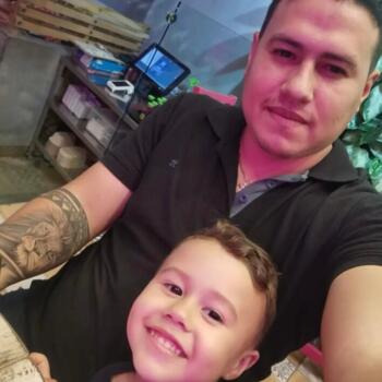 Trabajo para niñera en Puerto Vacamonte: trabajo de niñera Angel