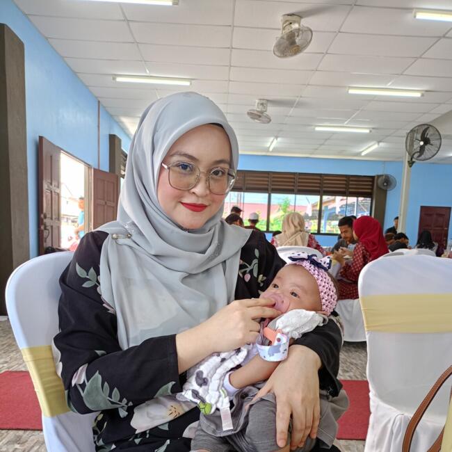 Babysitting job in Kampung Baharu Nilai: Syazwan