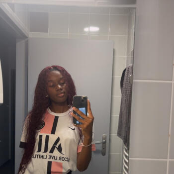 Babysitter in Saint-Germain-en-Laye: Victoria