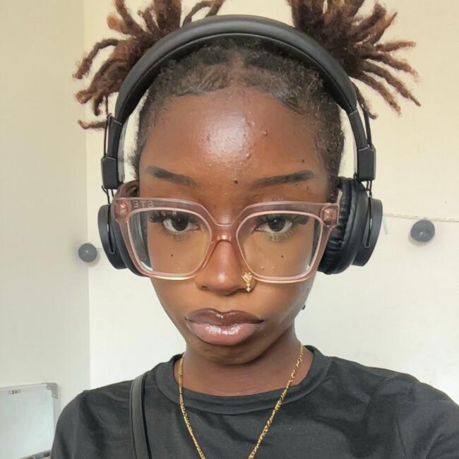 Babysitter in Étampes: Carla