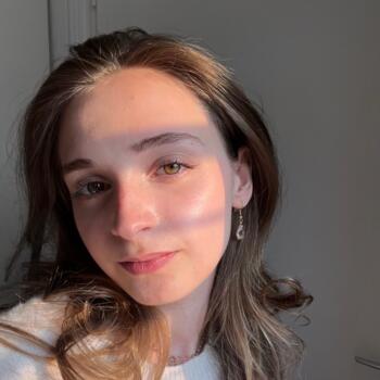 Babysitter in Dijon: Roxana