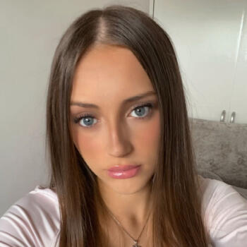 Babysitter in London: Katie