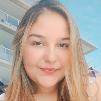 Babysitter in Cabo Frio: Cybelle