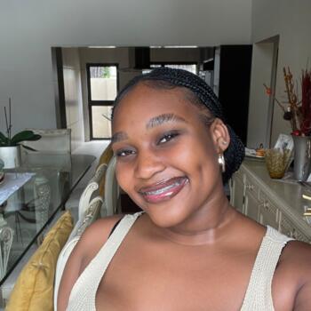 Babysitter Pretoria: Morwesi Sebola