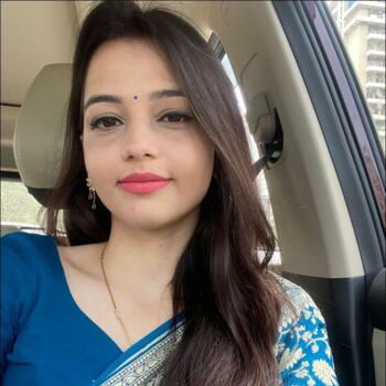 दिल्ली में आया: Riya