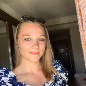 Babysitter in Quévy-le-Grand: Alicia