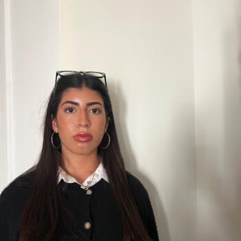 Babysitter in Paris: Inès