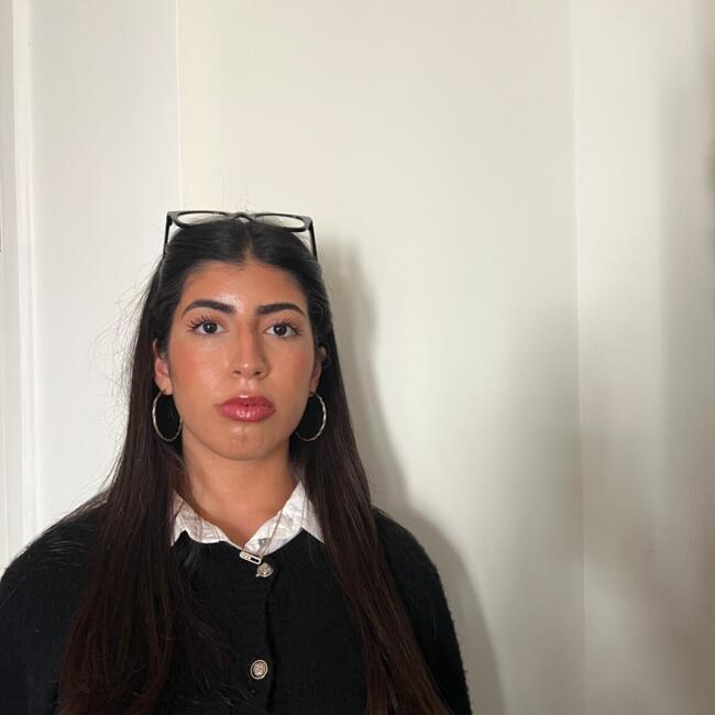 Babysitter in Paris: Inès