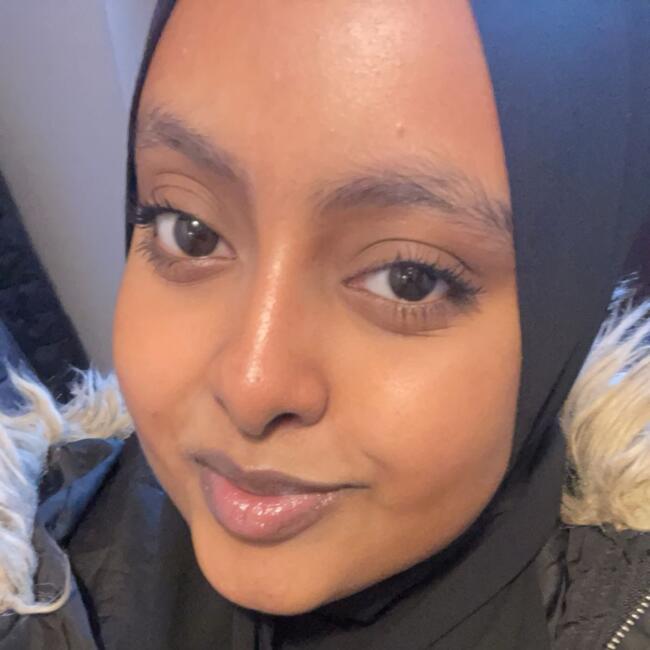 Babysitter in Dundalk: Eyni