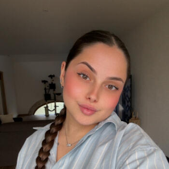Baby-sitter in Versoix: Coralie