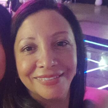 Babysitter in San Juan Bautista: Mariana