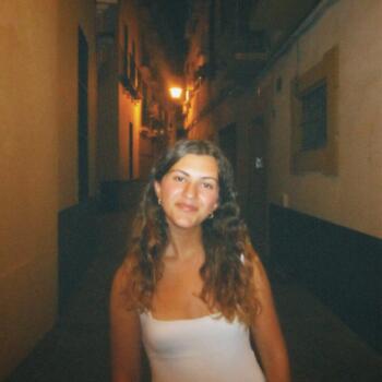 Babysitter Mafra: Madalena