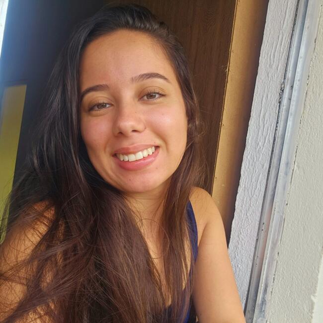 Babysitter in Santa Luzia: Letícia 
