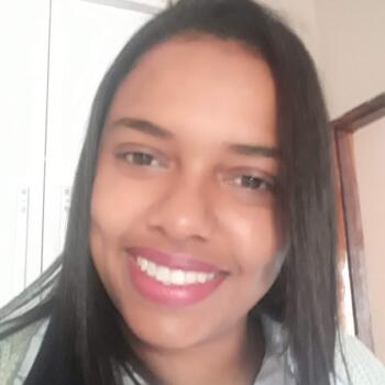 Babysitter Goiânia: Vaniele