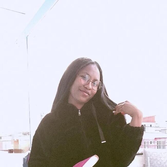 Babysitter in Alto Hospicio: Kim