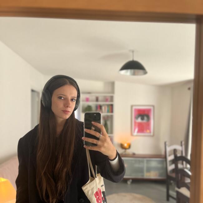 Babysitter in Saint-Symphorien-de-Lay: Romane