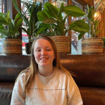 Babysitter em Londres: Annabel