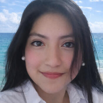 Babysitter in San Juan de Lurigancho: Jennifer