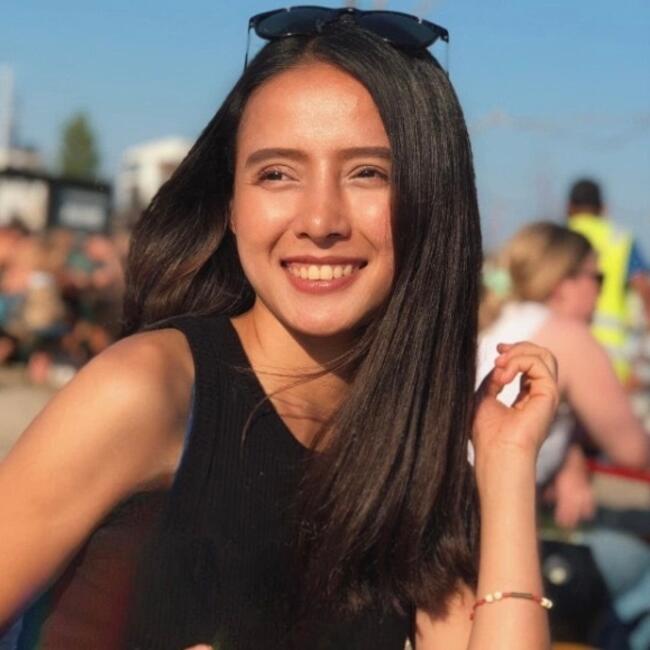 Babysitter in Glaire: Nuchiona