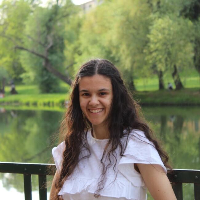 Bonă în Oradea: Adina