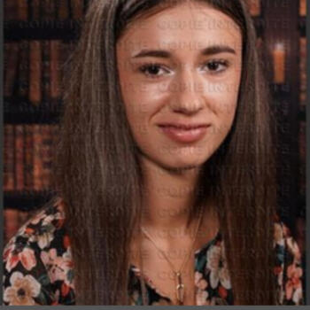 Babysitter in Pau: Lena