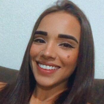 Babysitter in Brasília: Nayra