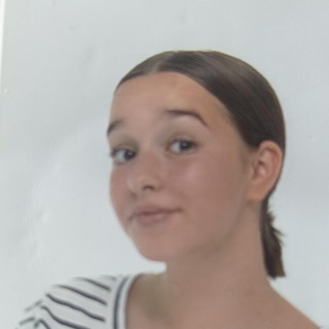 Babysitter in Ploubalay: Farah