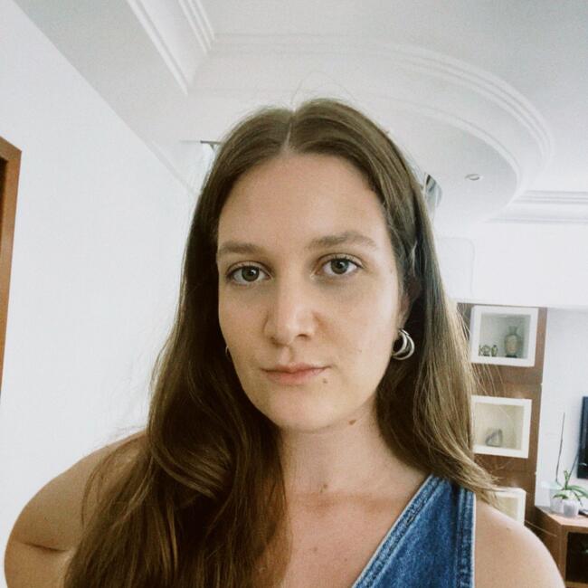 Babysitter in Florianópolis: Bianca