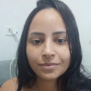 Babá Recife: Camila