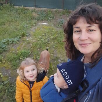 Δουλειά για babysitter στην περιοχή Κέρκυρα: δουλειά φύλαξης παιδιών ΕΡΑΤΩ