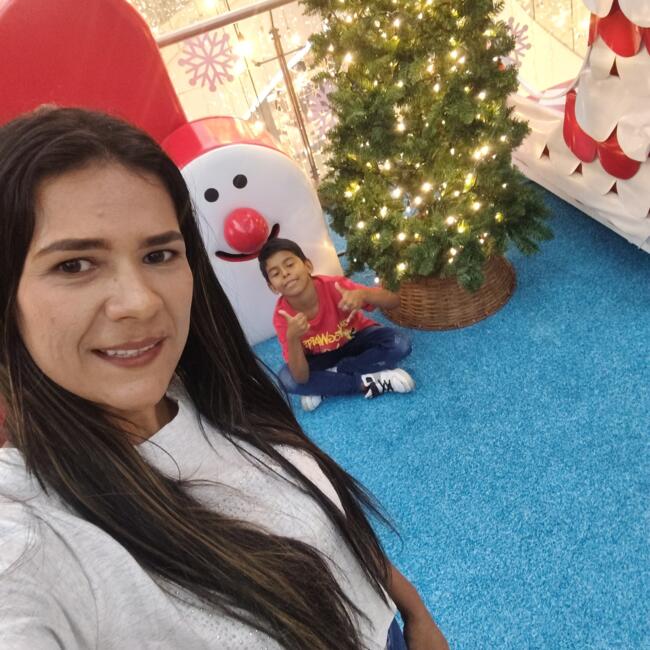 Babysitter στην περιοχή Girón: Sandra mora