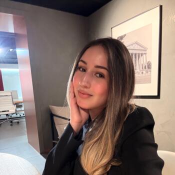 Babysitter in Cergy: Yasmine