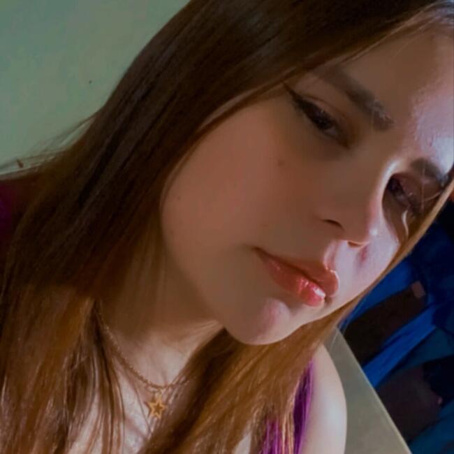 Emprego de babá em Indaial: Géssica