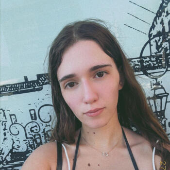 Babysitter in Cagnes-sur-Mer: Lea