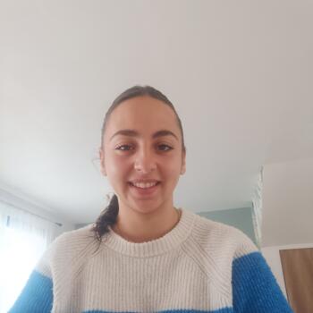 Babysitter in Cavanac: Aline