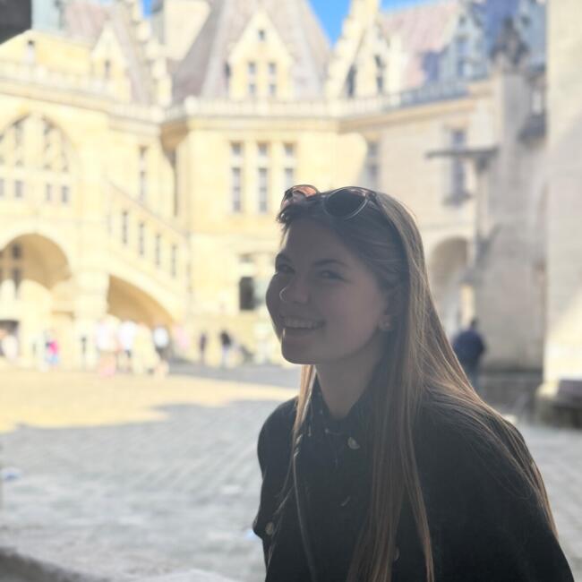 Baby-sitter à Ressons-le-Long: Candice